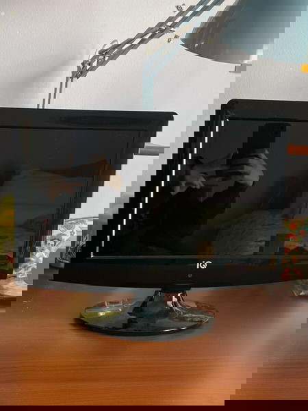 IQ tv/monitor