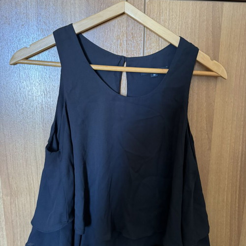 Black blouse with open shoulders size M like new by Tally Weijl
