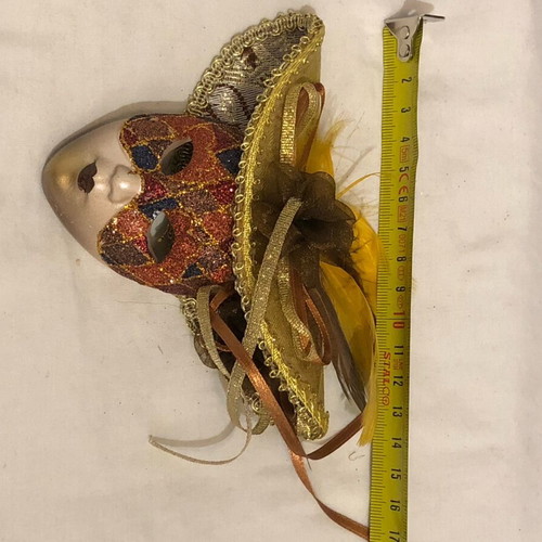 Decorative Mask Magnetic or Hanging like new