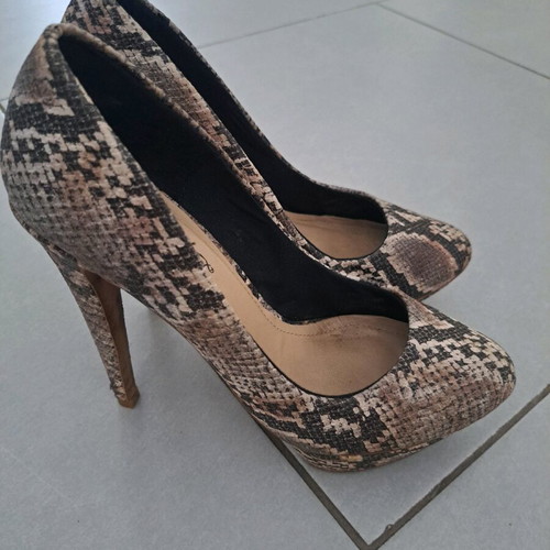 Bershka snake print pumps used, size 38