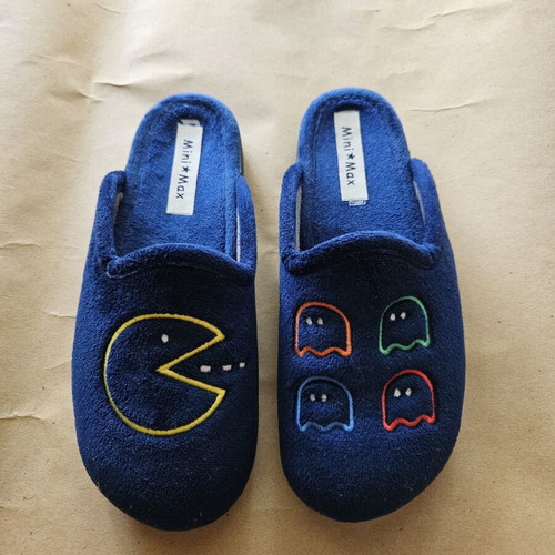 Mini Max Pac Man Anatomical Slippers Size 34 Like New Blue