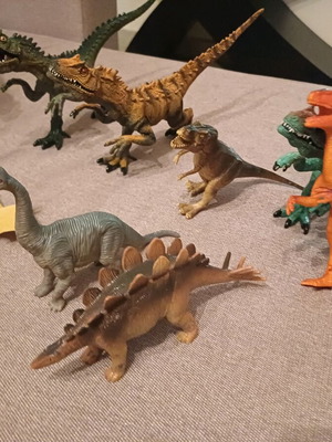 Dinosaurs like new