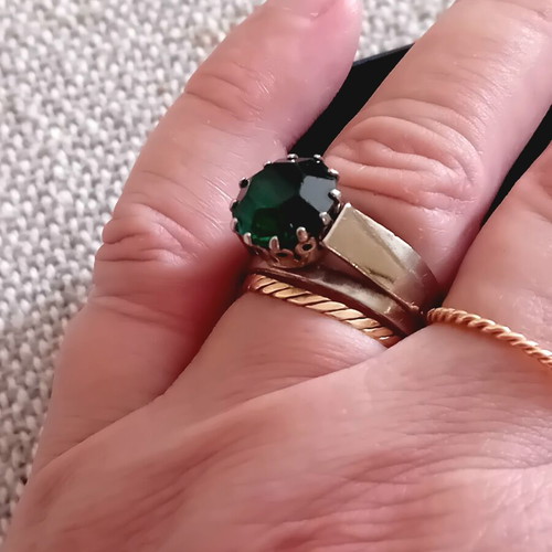 Vintage ring with large green stone adjustable size like new