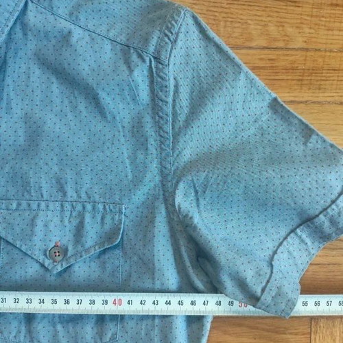 DOOA men's short sleeve shirt like new, size S, blue with red dots, cotton