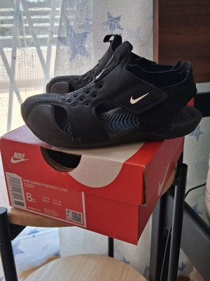 Σανδάλια Nike σαν καινούργιο, νούμερο 25, μαύρα
