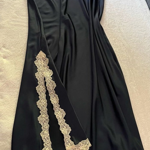 Women's satin nightgown like new, blue with lace, size M-L
