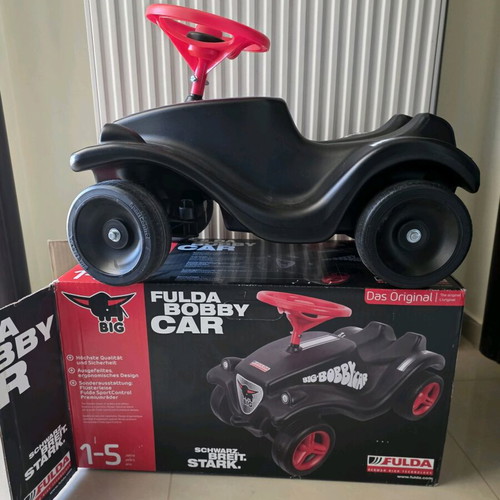 Big Bobby Car like new with Fulda tyres and original box
