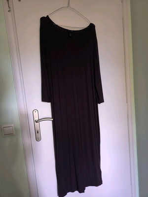 H&M dress eggplant color size L like new