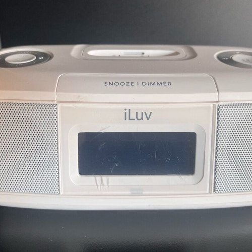 iLuv Radio Alarm Clock like new, Dock Speakers