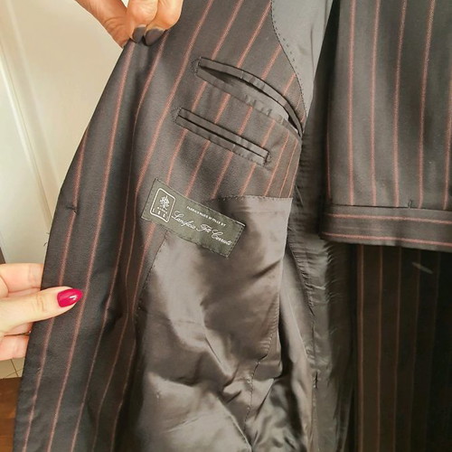 Men's Italian suit used, 100% virgin wool, size 48