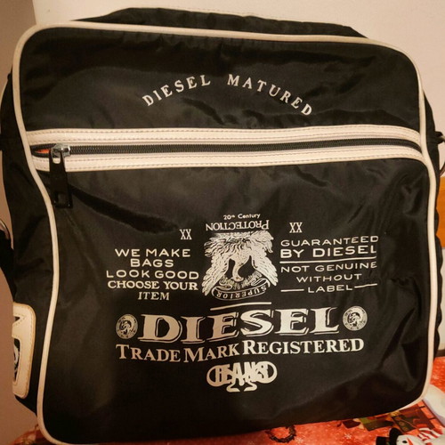 Diesel shoulder bag used, black with adjustable strap and compartments