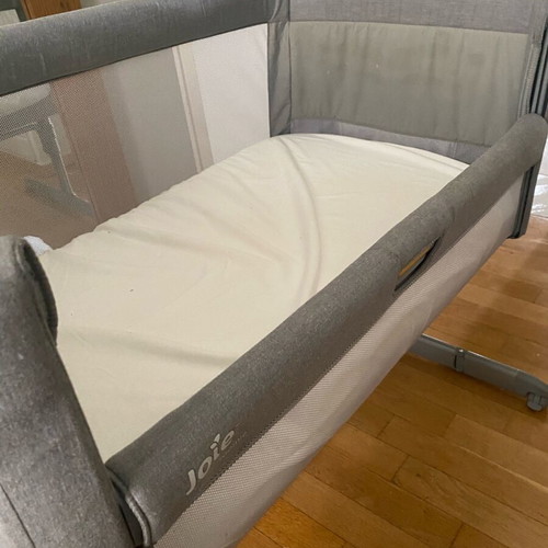 Joie Roomie baby cot used minimally