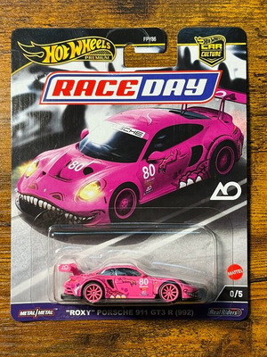 Hot Wheels Race Day "ROXY" Porsche 911 GT3R (992) new sealed with protector