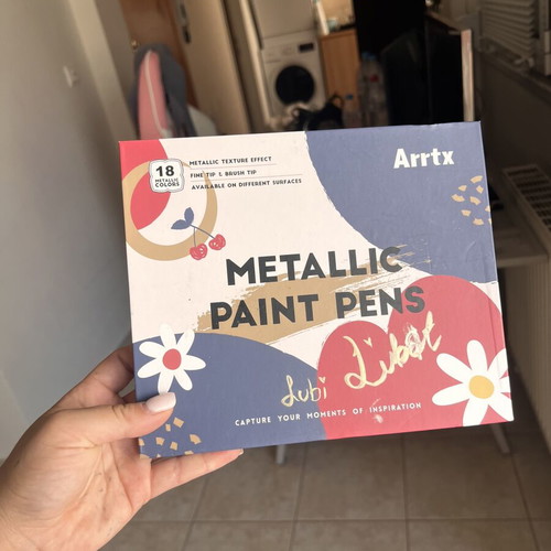Metallic paint pens Arrtx like new, set of 18