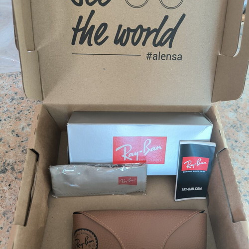 Ray-Ban RB4147 Boyfriend Sunglasses new, Black on Brown frame