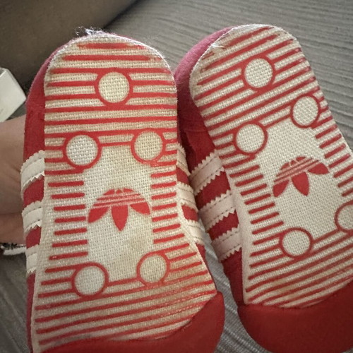 Adidas baby shoes size 17, like new