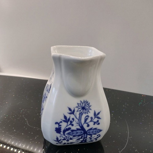 Pitcher like new with 500 ml capacity