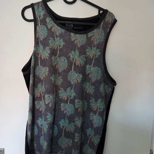 T-shirts used, sizes S and M