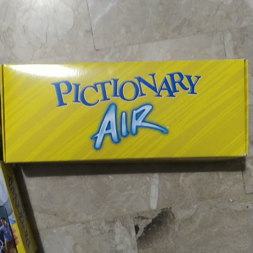 Pictionary Air used with box wear functional with cards