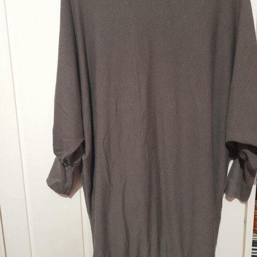 Caramella pullover dress like new, beige and brown