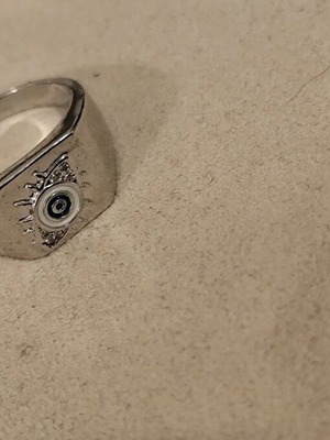 Ring with beautiful design made of stainless steel new, black and silver