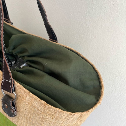 Straw beach bag with inner lining new