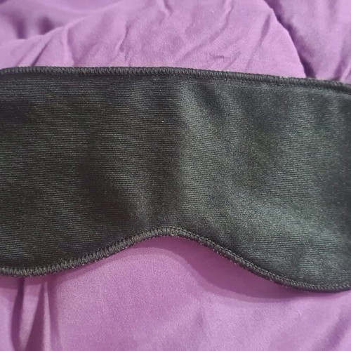 Black sleep mask like new