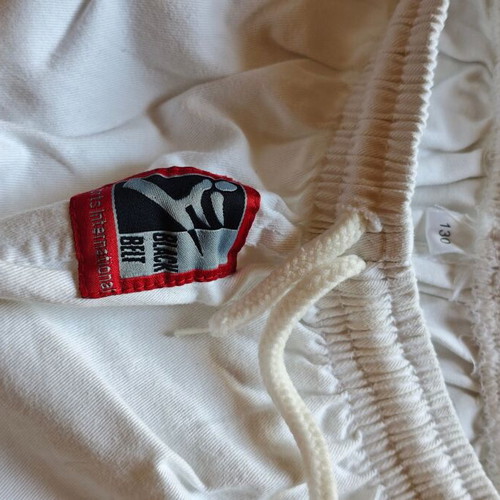 Taekwondo KWON Dobok size 130 like new, kids martial arts uniform