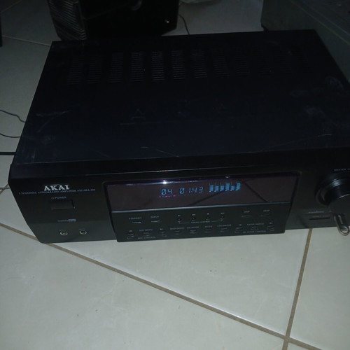 Akai 320 audio system