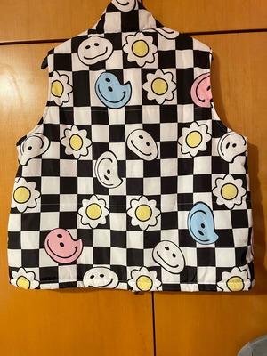 Plus size sleeveless jacket with emoticon faces new, size 18/48
