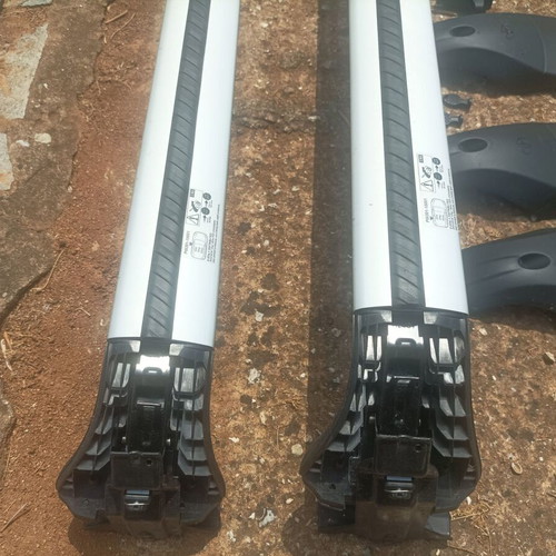 Toyota Ch-r Genuine Roof Bars like new