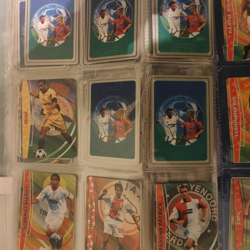 Pegasos football cards like new, pack with album 55/83 completeness