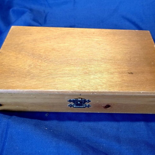 TILI Wooden Travel Backgammon Board like new, 21x13 cm with wooden pieces and dice