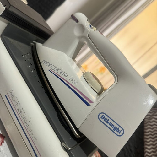 Professional iron like new