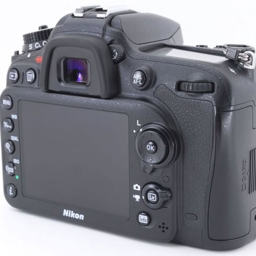 Nikon D7200 camera kit with 35mm f/1.8 lens