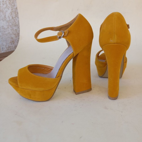 Yellow velour platform sandals like new, size 36
