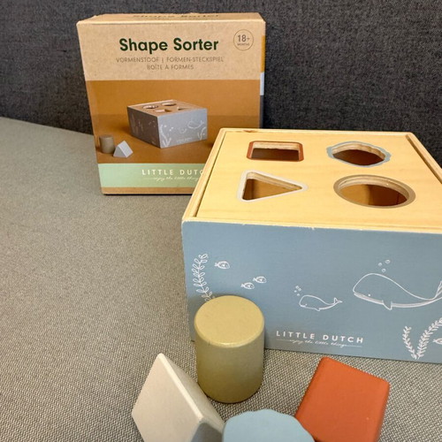 Montessori shape sorter toy Little Dutch like new, Ocean Blue