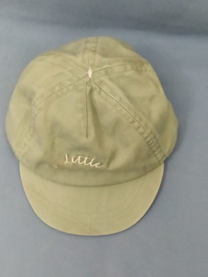Children's hat like new, size XS, 3 to 6 months, 44 cm circumference