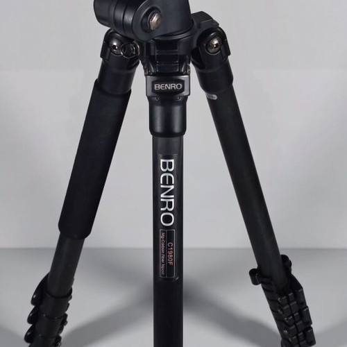 Benro C1980F Carbon tripod used with Benro INO head
