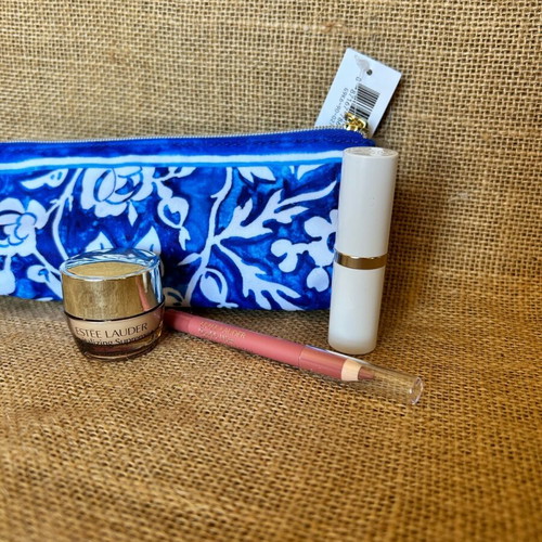 Estée Lauder makeup bag with 3 products new