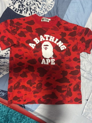 Aape By A Bathing Ape® red short-sleeve shirt like new, size Large