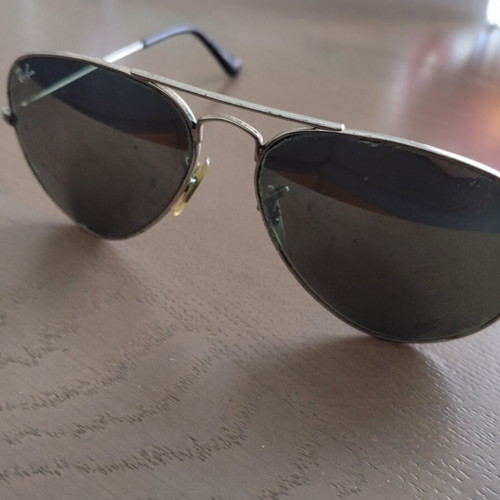 Ray-Ban Aviator sunglasses like new, silver
