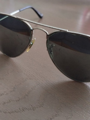 Ray-Ban Aviator sunglasses like new, silver
