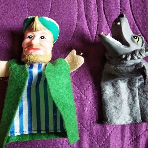 Finger puppets The story Red Riding Hood set of 4 like new