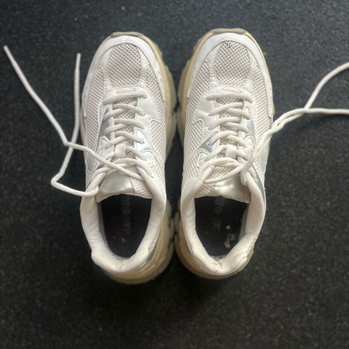 Bershka sneaker used, white, athletic, size 38