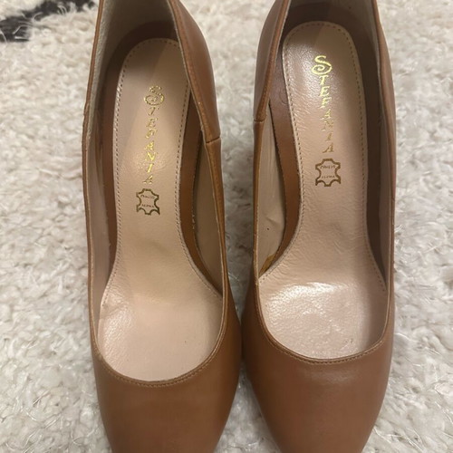 Stefania brown leather pumps like new, size 37