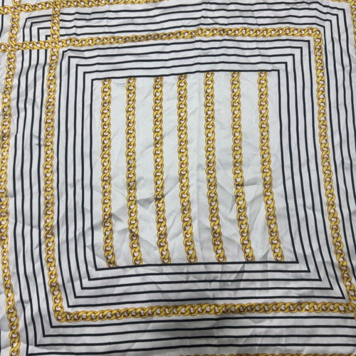 Small satin scarf like new 55x55