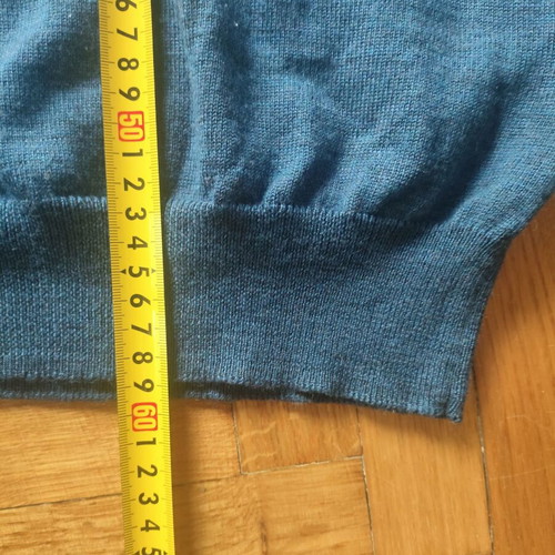 Mercedes Benz 100% merino wool sweater like new, size S/M, blue gray