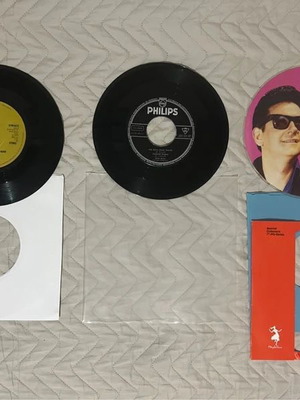 45 RPM record collection like new, lot of 14 discs