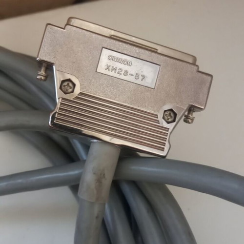 Omron D-sub 37-pin industrial connection cable, 9 meters